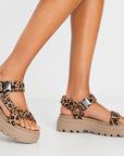 PALLADIUM | PALLACRUISE STRAP WD~WARM SAND~M | סנדל נשים קרם מנומר 911