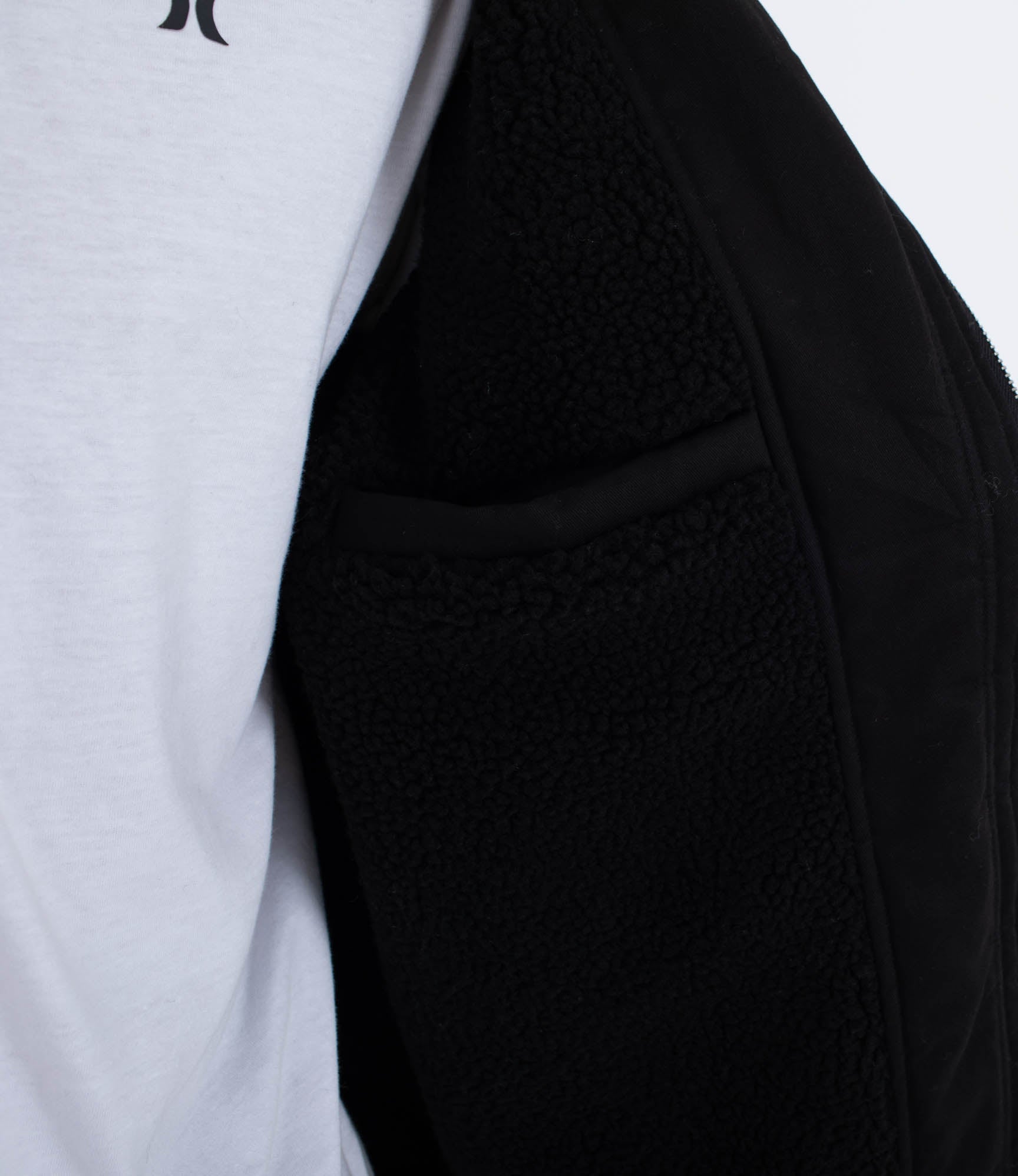 HURLEY | SURGE 2.0 JACKET | ג'קט גברים ביטנה פליז הארלי 911