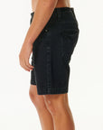 RIP CURL | CLASSIC SURF DENIM WALKSHORT | מכנס ג'ינס גברים קצר וויבז מ.ס בע"מ