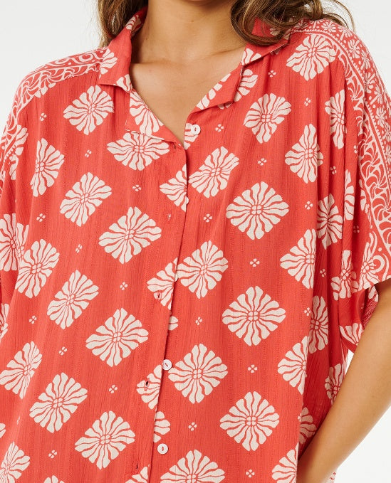 RIP CURL | VENTURA VISCOSE S/S SHIRT | חולצה מכופתרת קצרה נשים וויבז מ.ס בע"מ