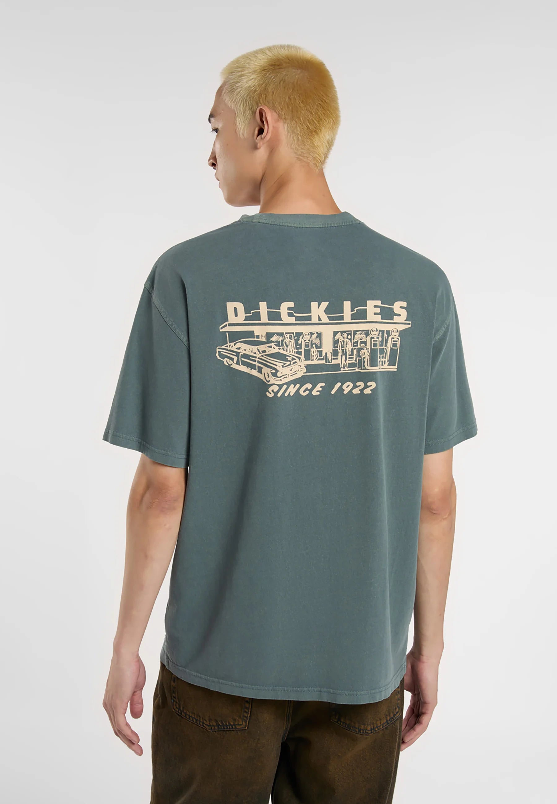 DICKIES | SERVICE STATION SS TEE | חולצה קצרה גברים וי .אפ ישראל (אפראל) בע"מ