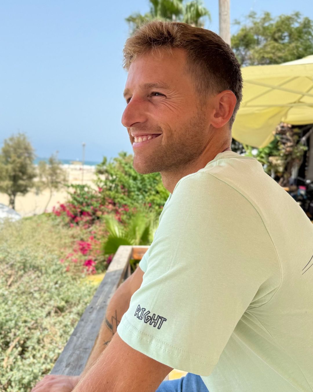 Reef GOING T-Shirt | חולצה ריף - ירוקה Reef Shop