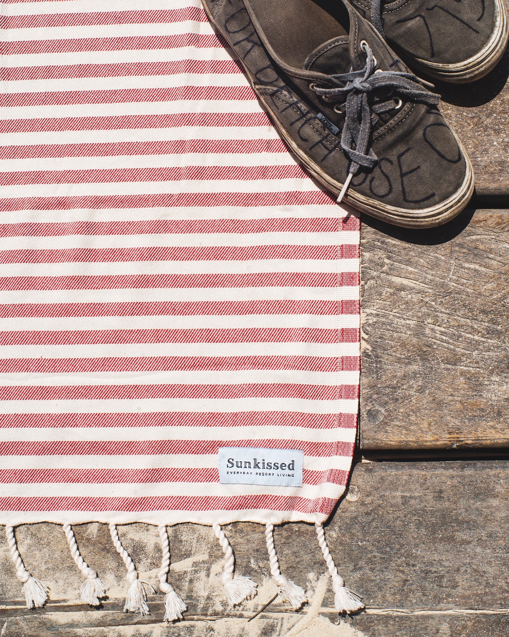SUNKISSED | BERMUDA SAND FREE BEACH TOWEL | לונג מגבת לים 911