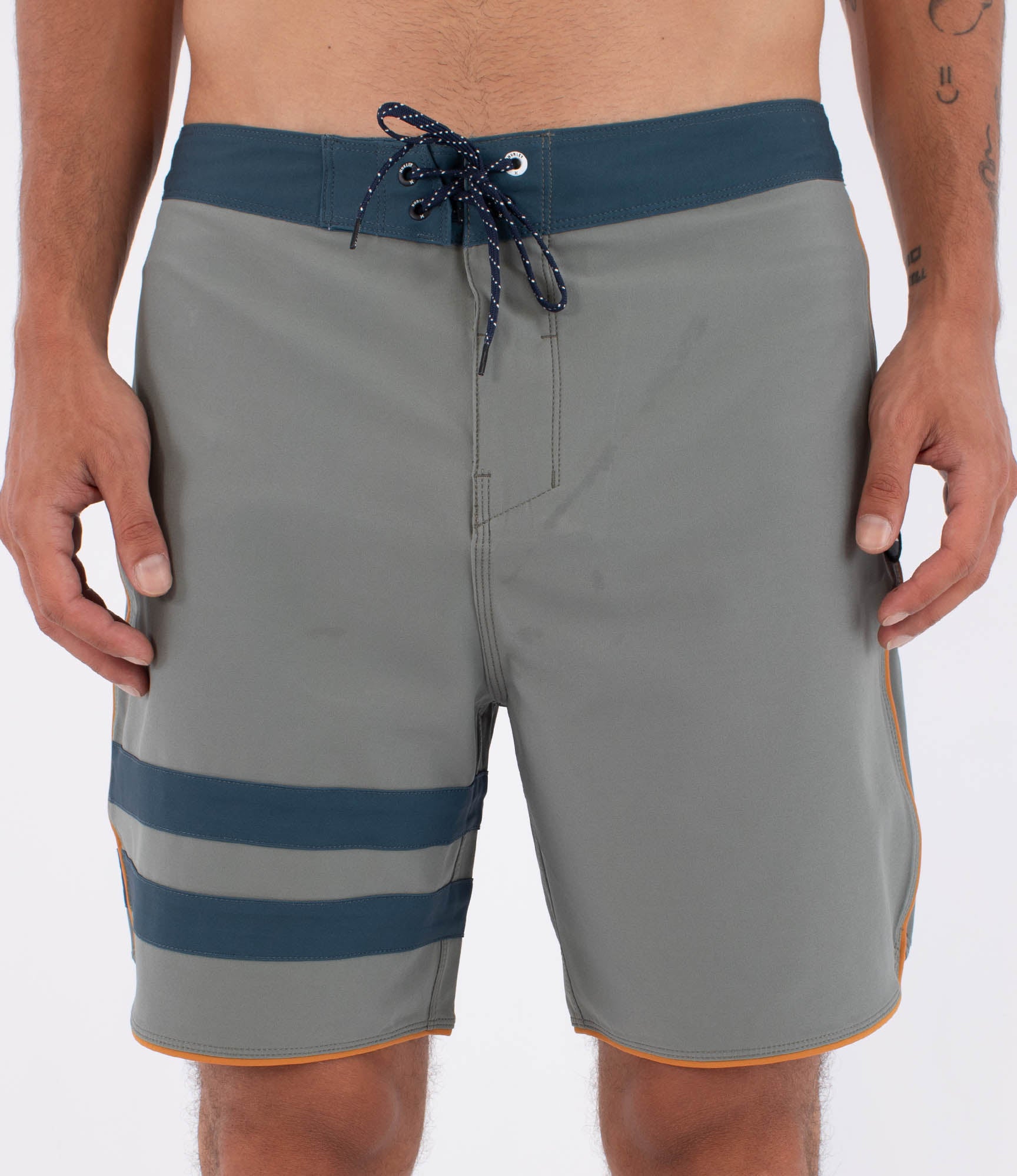 HURLEY | PHANTOM ECO BLOCK PARTY SOLID 18 GREY | מכנס גלישה בגד ים 911