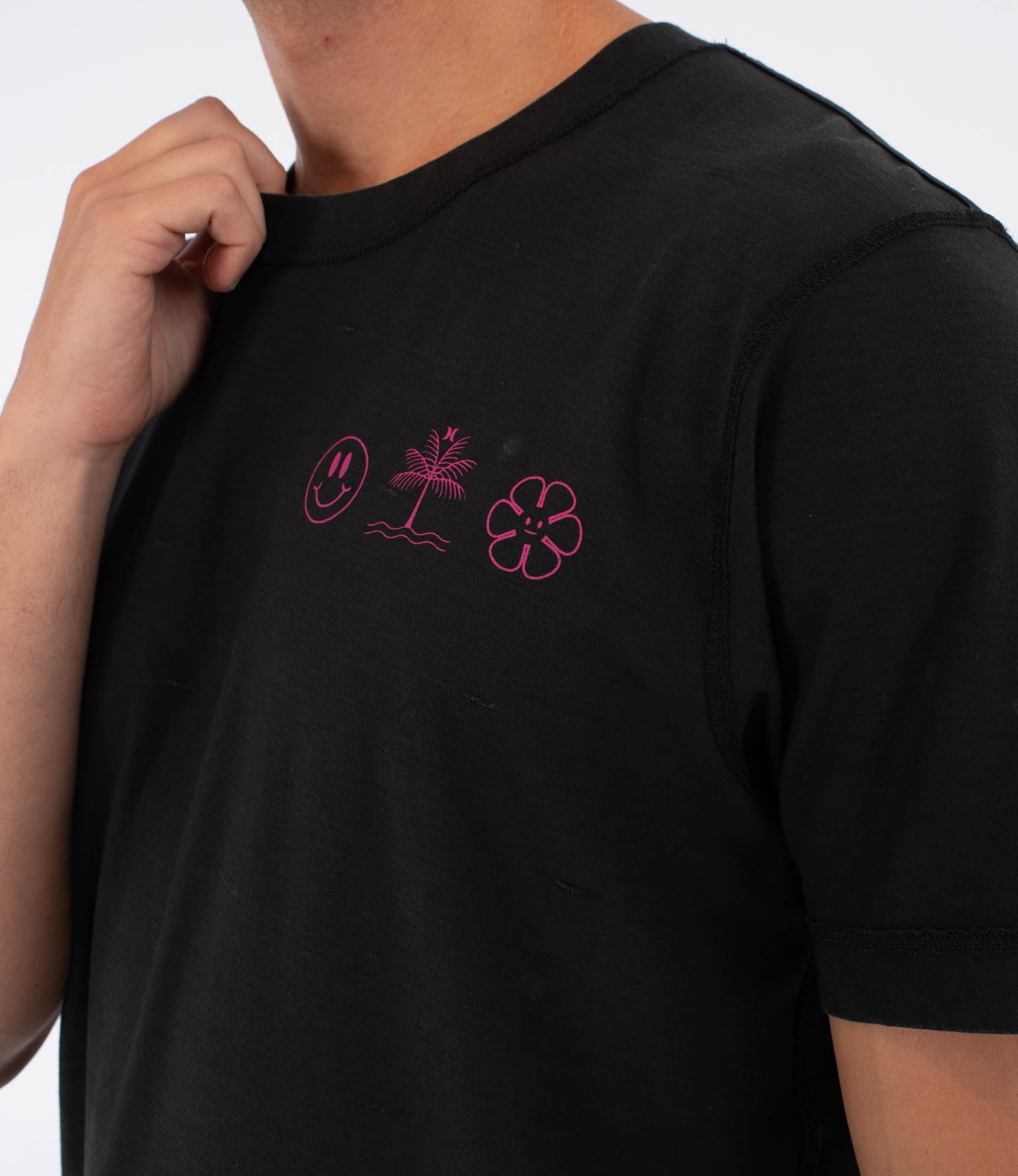 HURLEY | M SIDER BP SS TEE | חולצה שחור קצרה 911