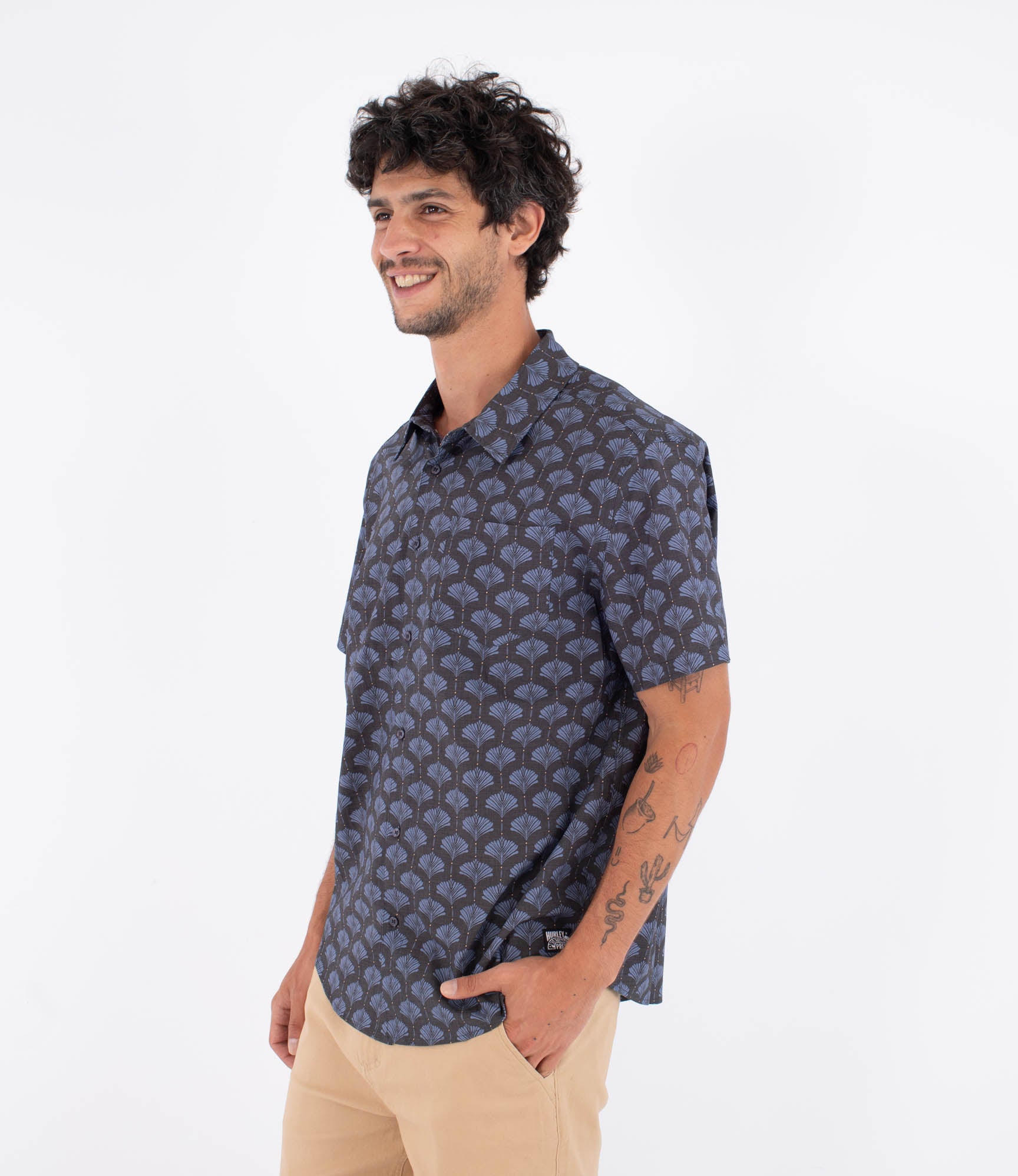 HURLEY | M WOVEN SS PRINTING PRESS ARBORE | חולצה מכופתרת קצרה 911