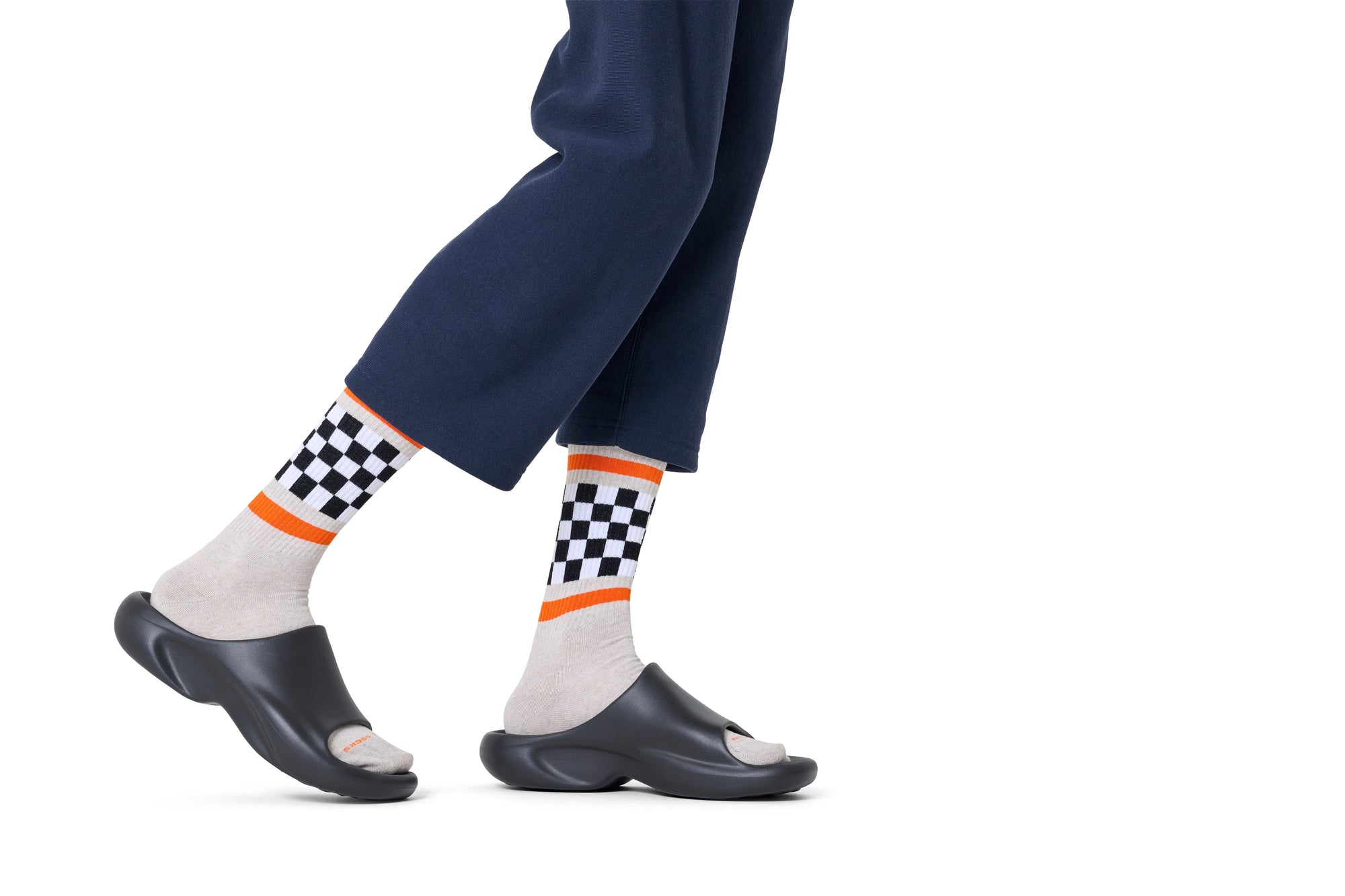 HAPPY SOCKS | CHECKED STRIPE SNEAKER SOCK | האפי סוקס זוג גרביים שח מט 911