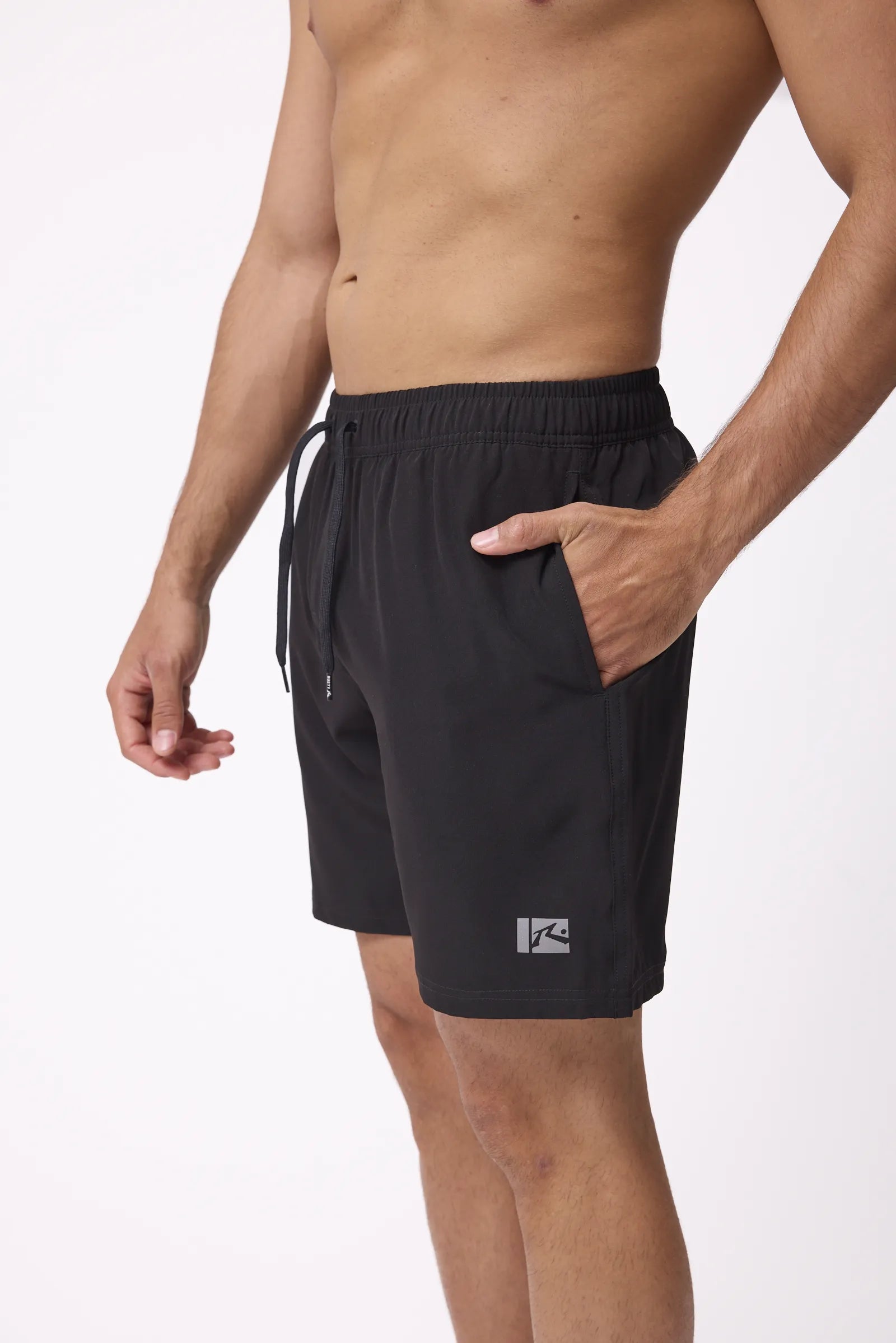 RUSTY | SHORT VIDO BLACK | מכנס ספורט ובגד ים אוריונקה