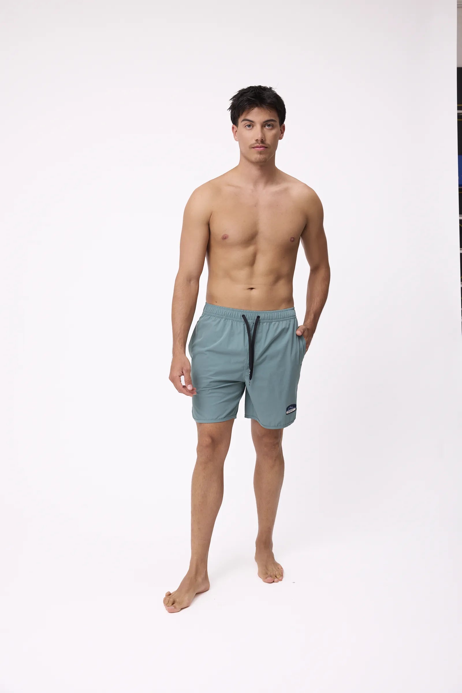 RUSTY | SHORT QUIJOTE VERDE | מכנס ספורט ובגד ים אוריונקה