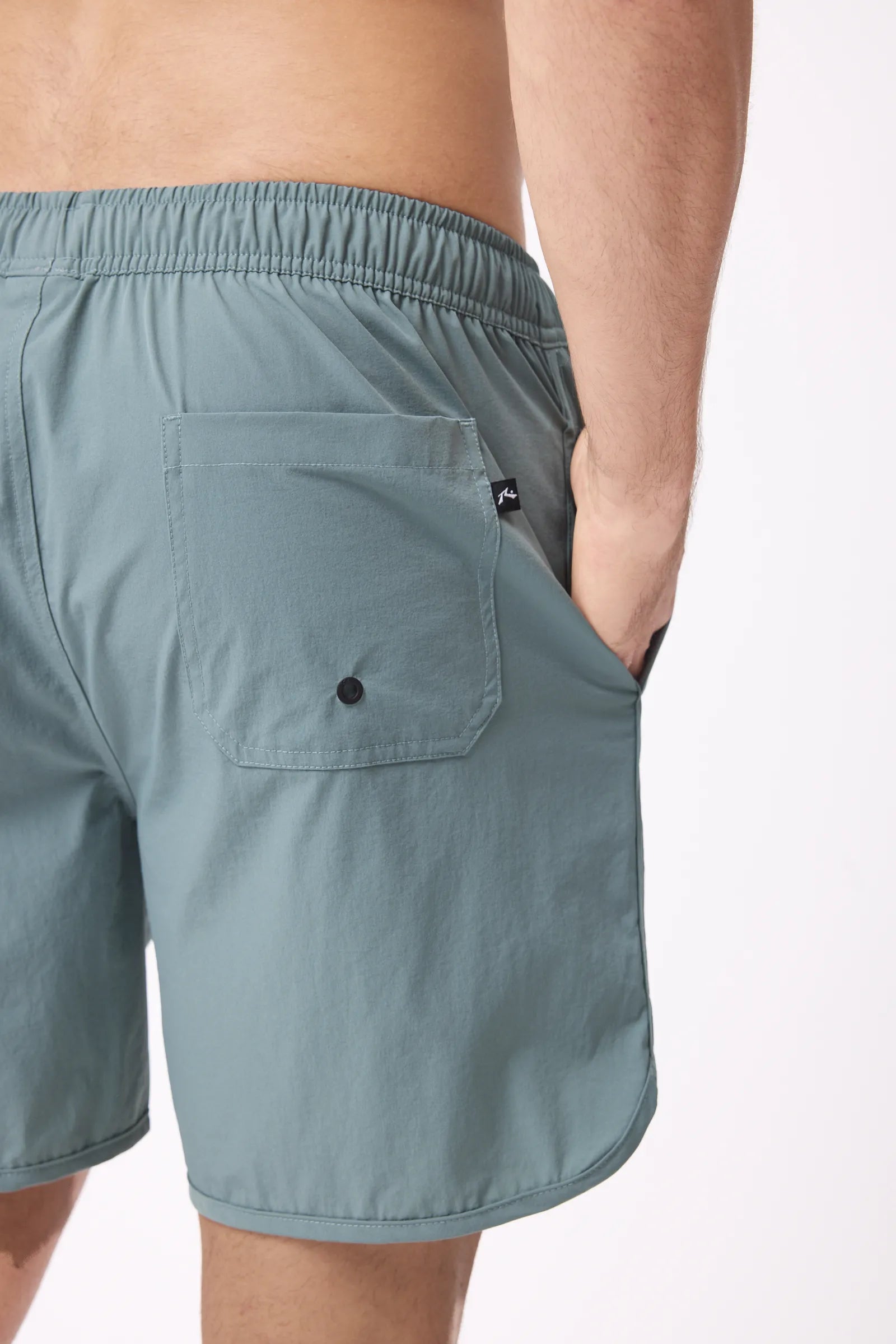 RUSTY | SHORT QUIJOTE VERDE | מכנס ספורט ובגד ים אוריונקה