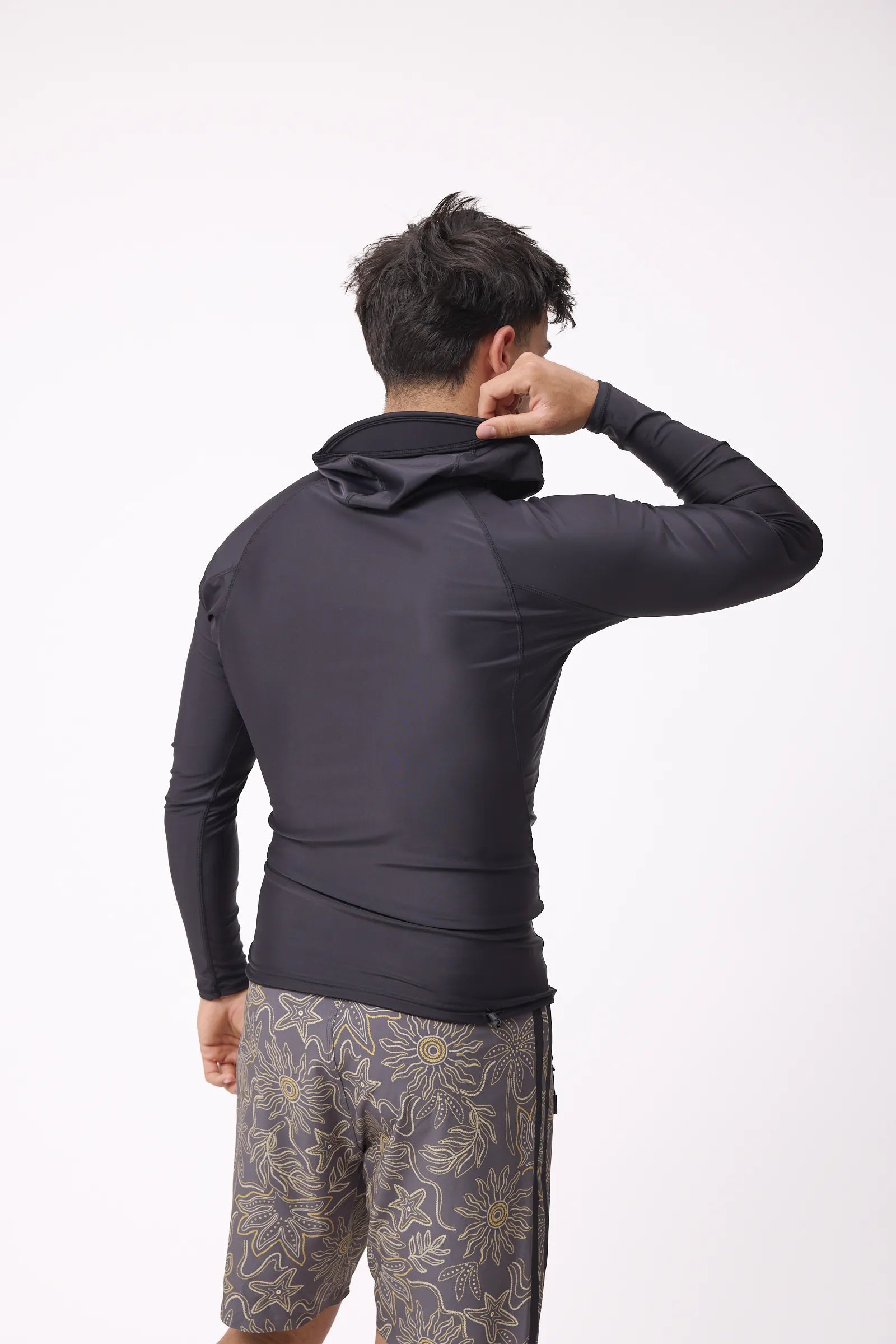RUSTY | RASHGUARD NICOLAS SHIBUYA | לייקרה עם קפוצ'ון שרוול ארוך אוריונקה