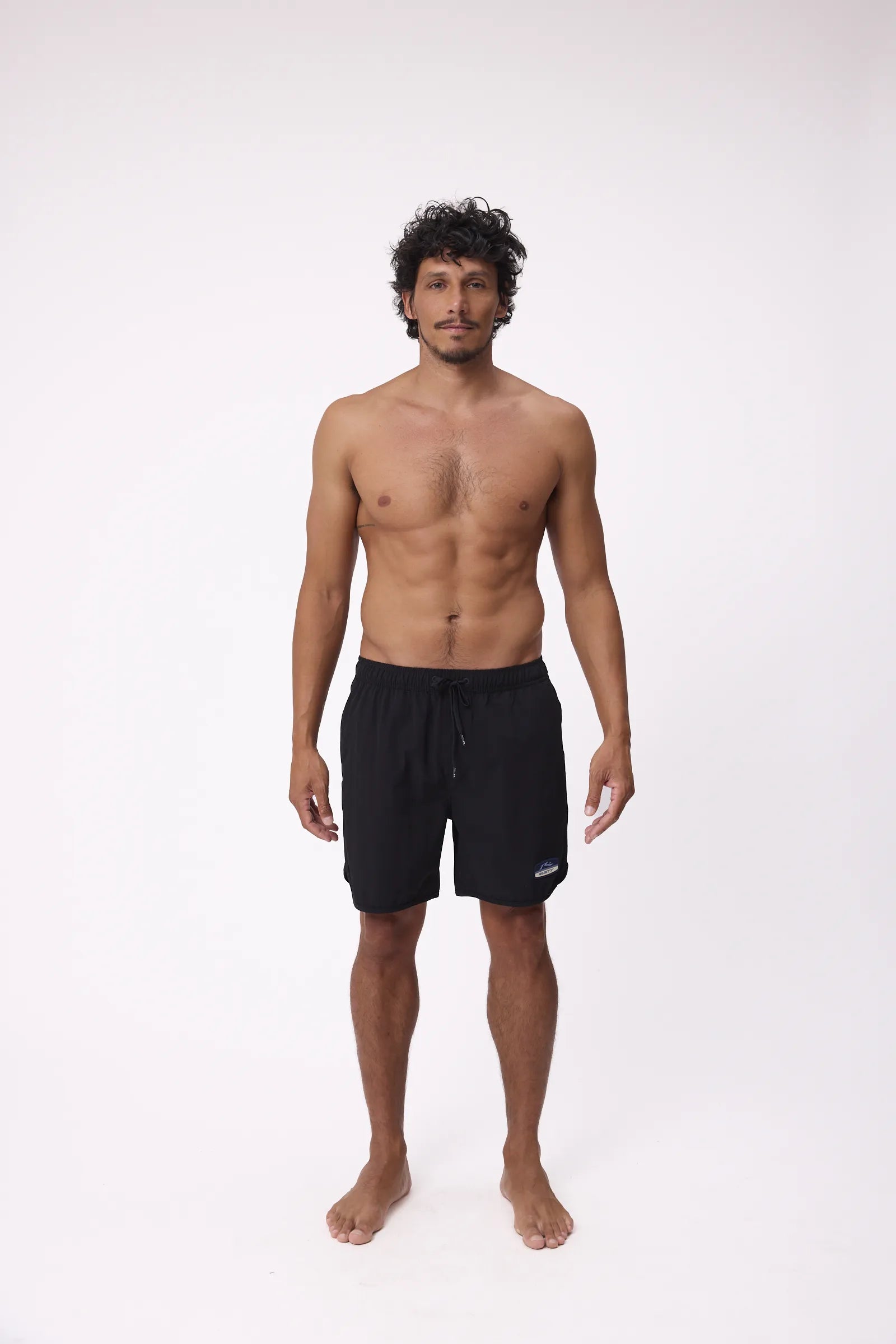 RUSTY | SHORT QUIJOTE BLACK | מכנס ספורט ובגד ים אוריונקה