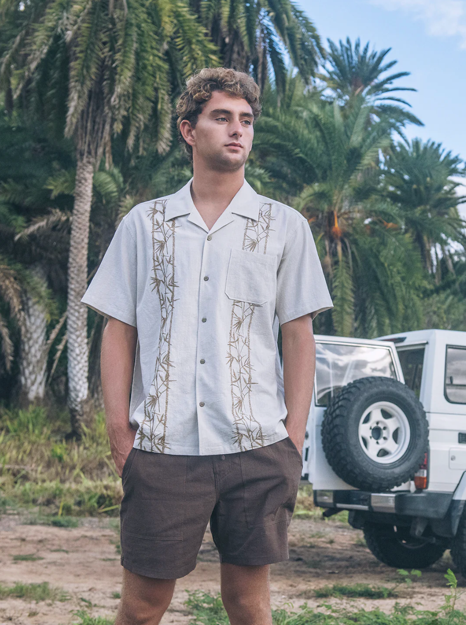 HURLEY | MUSCLE TANKSANO CAMP EMBROIDERED SS | חולצה מכופתרת קצרה 911