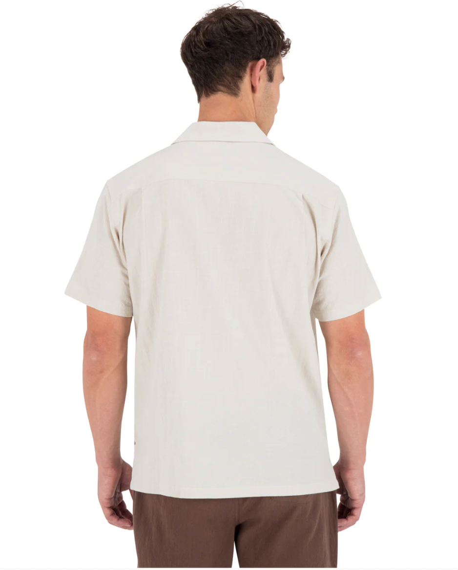 HURLEY | MUSCLE TANKSANO CAMP EMBROIDERED SS | חולצה מכופתרת קצרה 911
