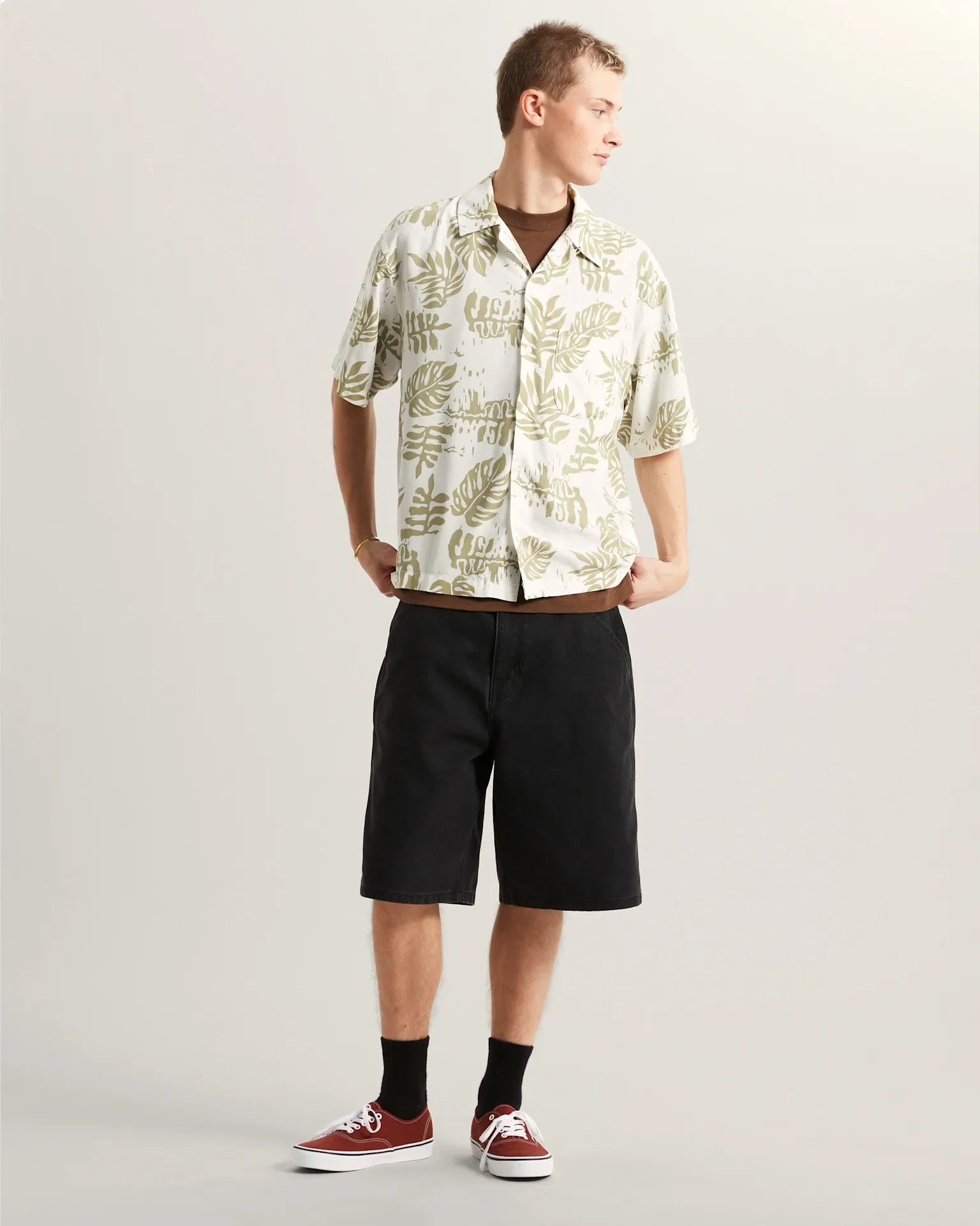 VANS | Van Doren Printed Camp SS Shirt 3 | חולצה מכופתרת גברים וי .אפ ישראל (אפראל) בע"מ