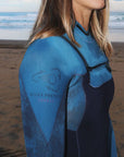 SOORUZ | DIVINE FZ 4/3 WOMEN BLUE 24 | חליפה נשים דוגית