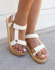 REEF | CJ5826 Cushion Rem Hi Crochet | סנדלי נשים קרושה REEF